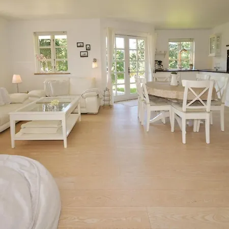 Three-bedroom Holiday In *